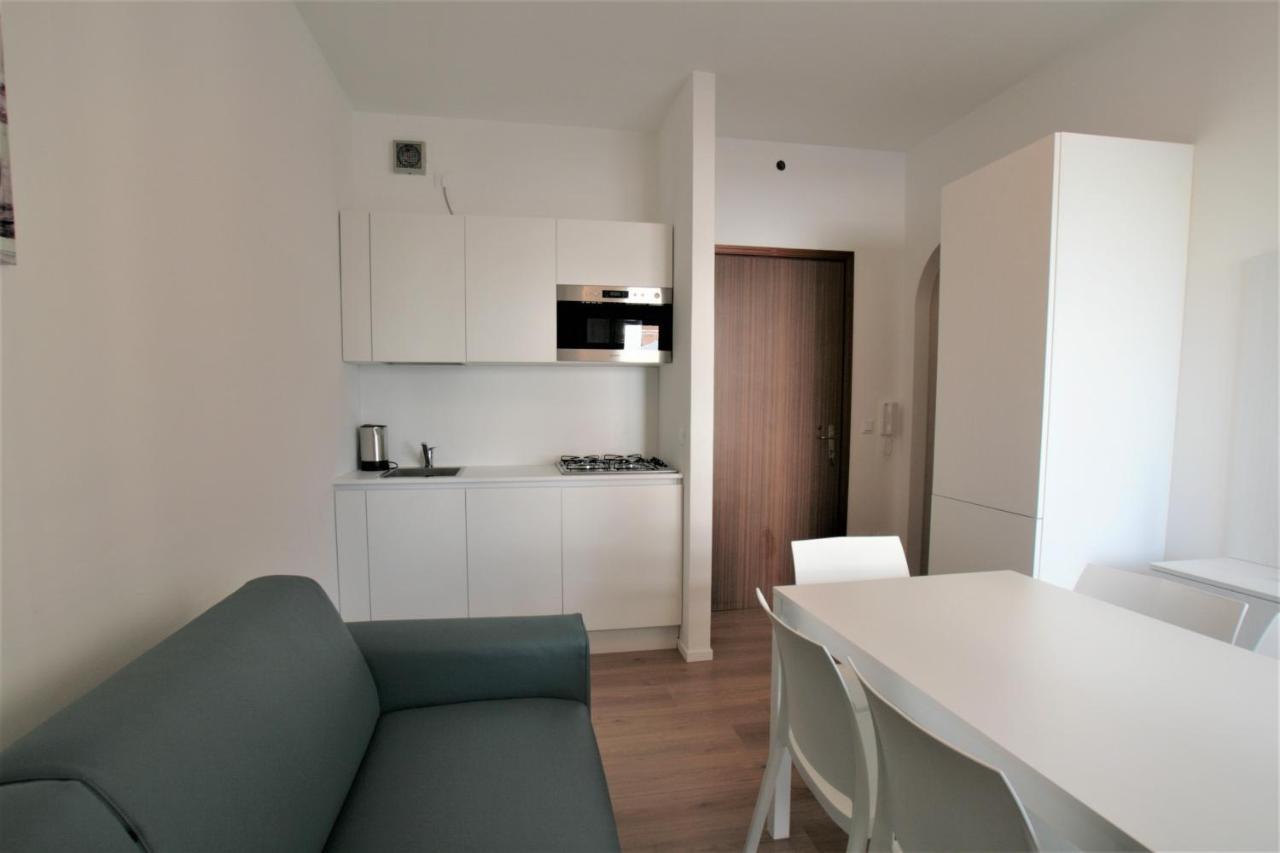 Residence Houston リド・ディ・イエゾロ エクステリア 写真