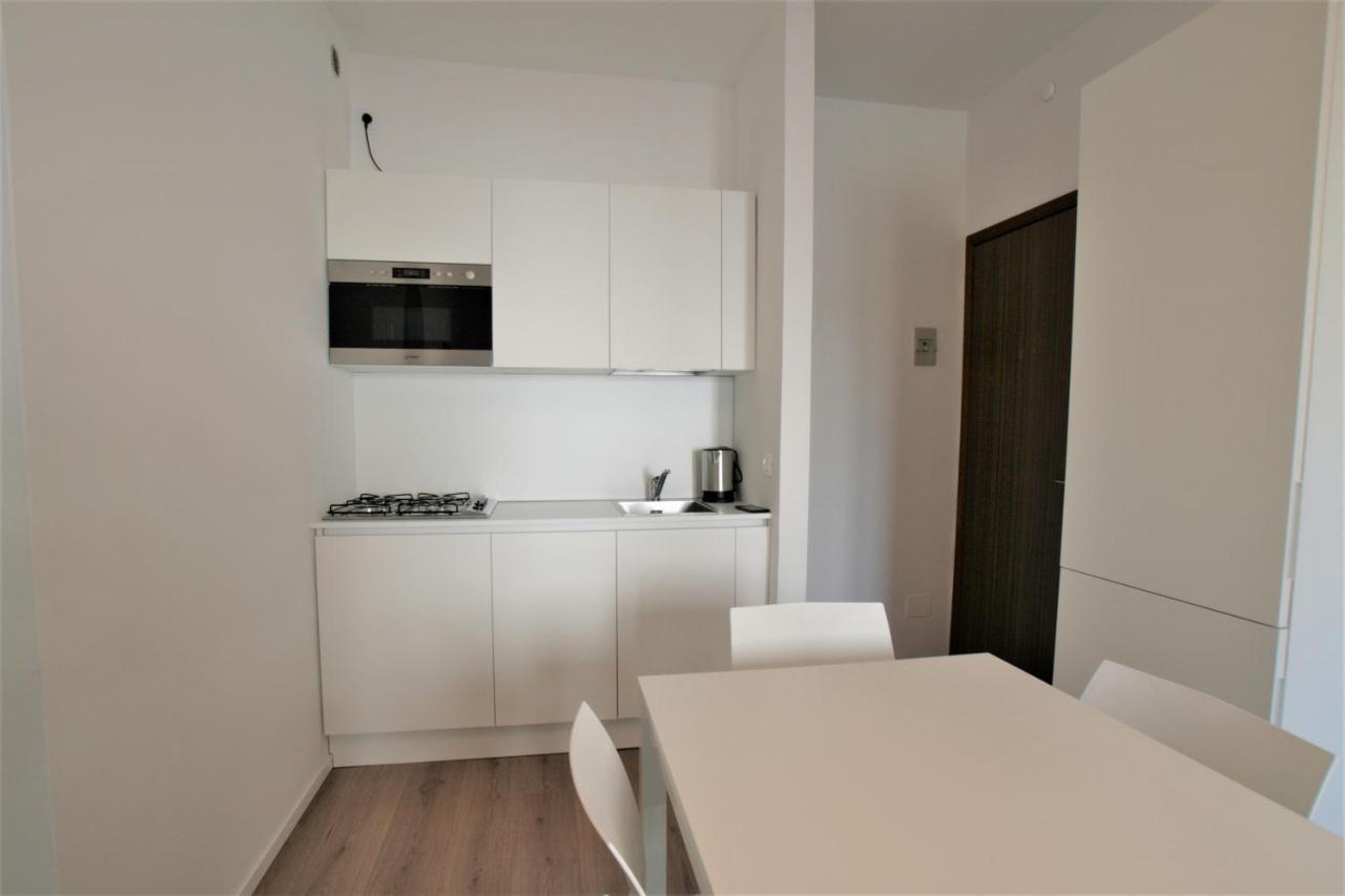 Residence Houston リド・ディ・イエゾロ エクステリア 写真